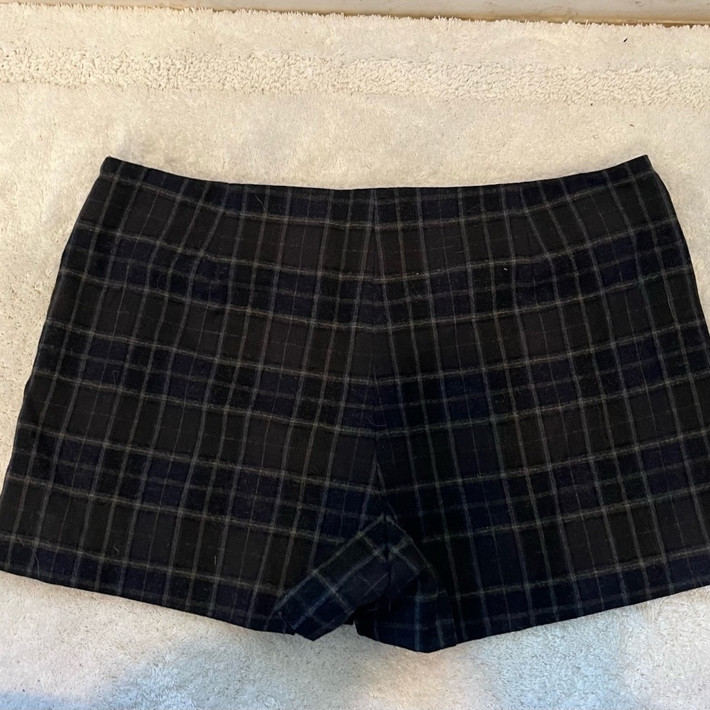 Theory size 12 plaid shorts